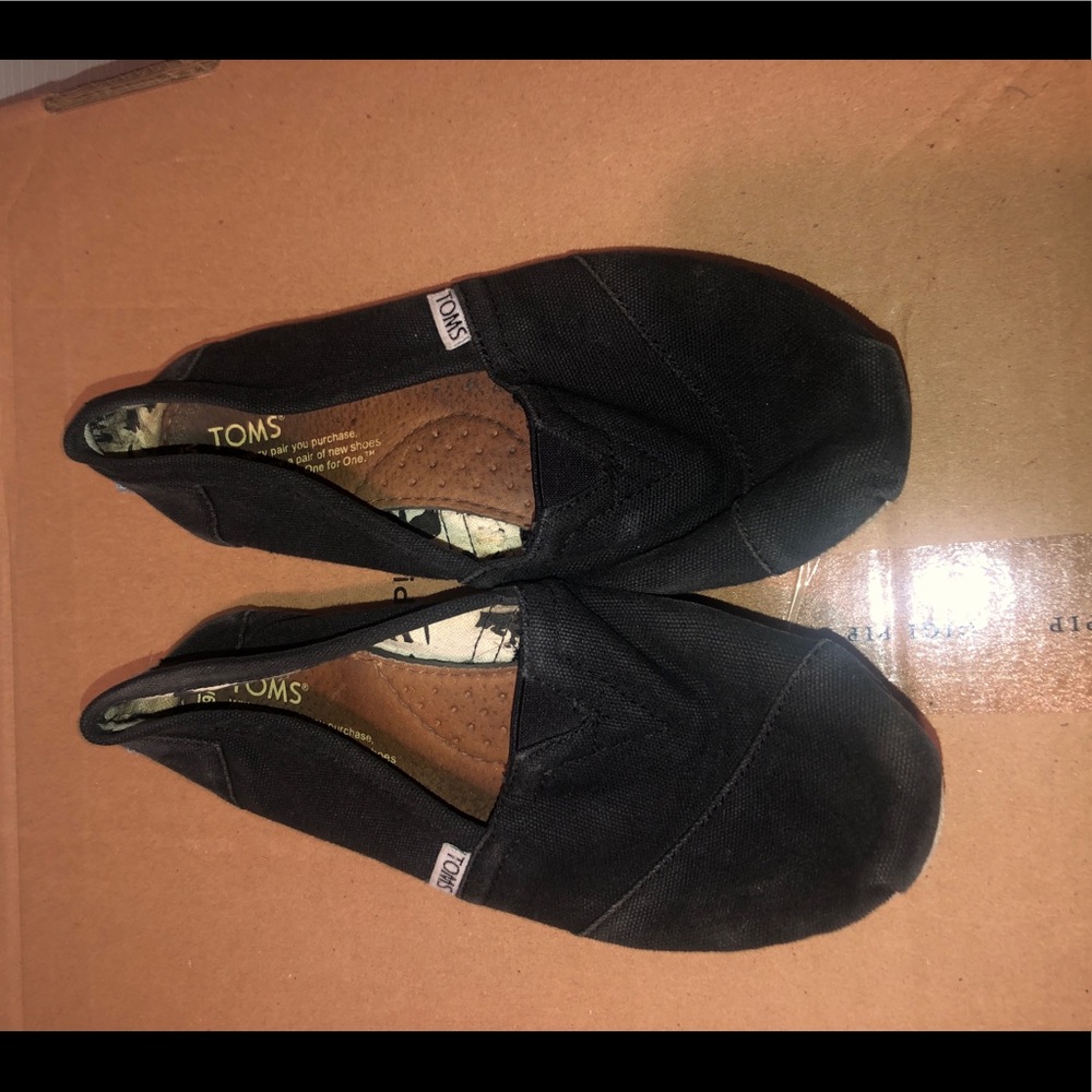 Women’s TOMS